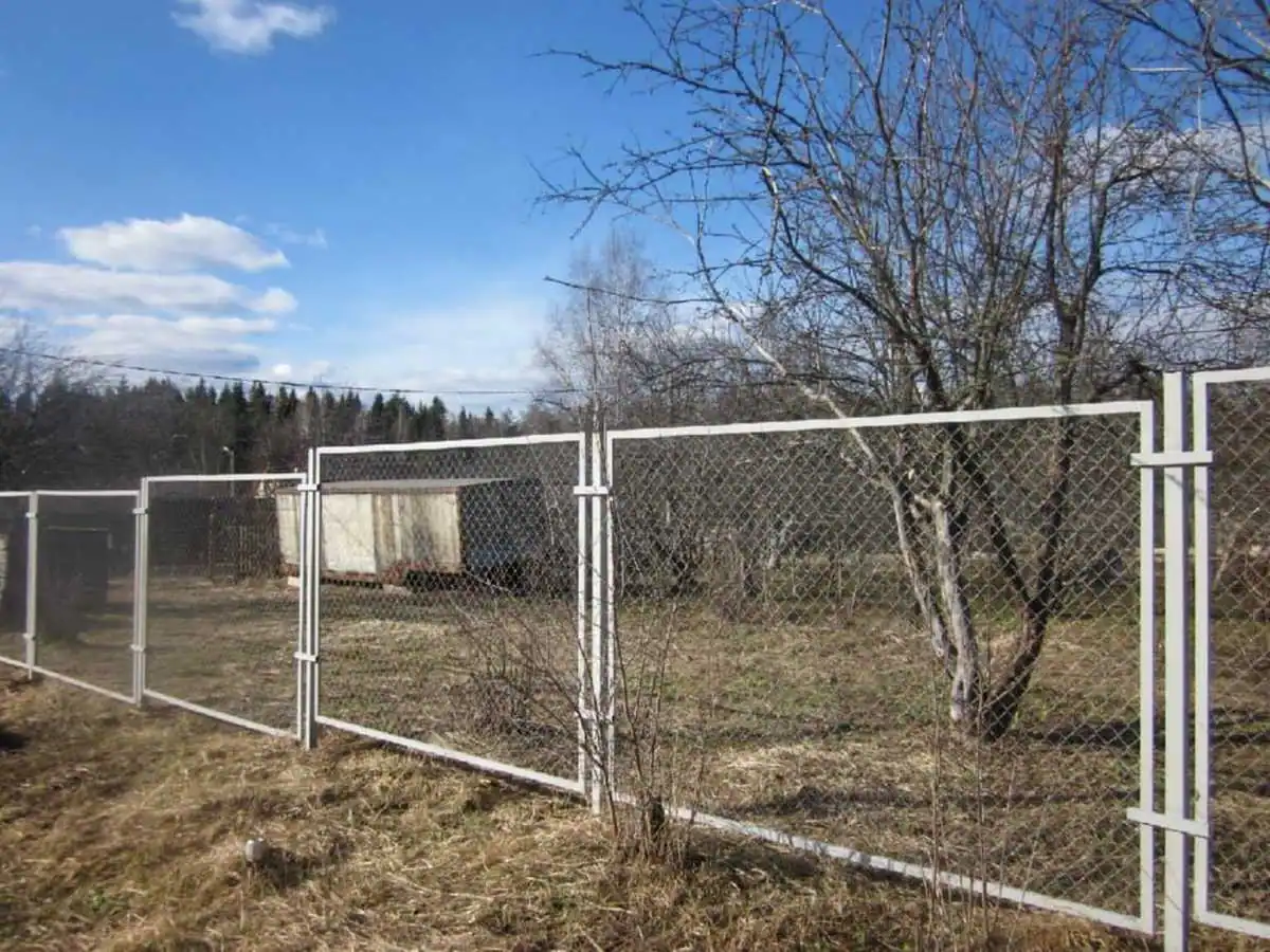 Забор из сетки рабицы с секциями 61 метр