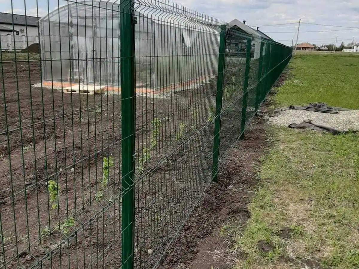 3Д забор на забивных столбах 85 метров