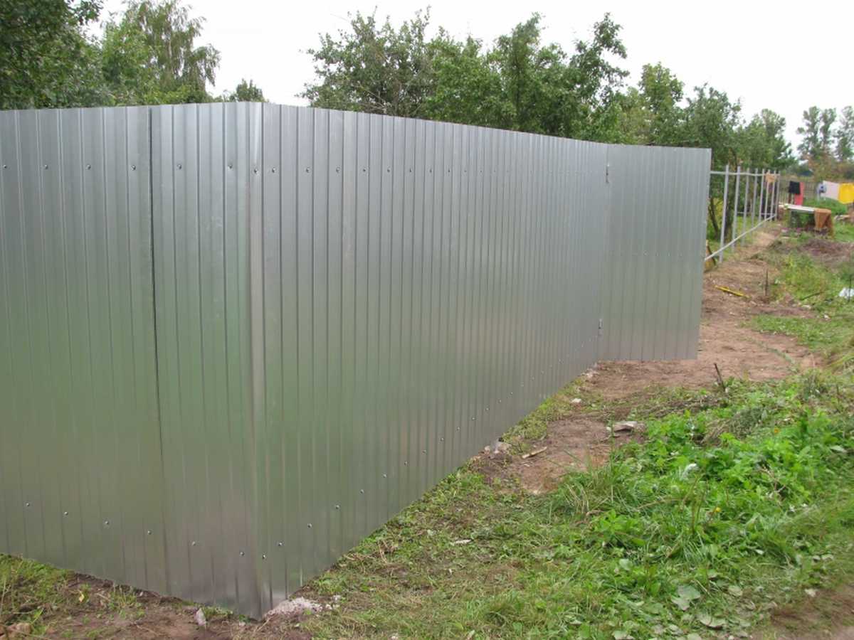 Забор из профнастила оцинкованный 49 метров