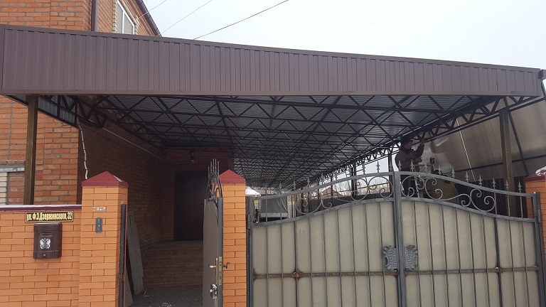 Металлический навес пример 1