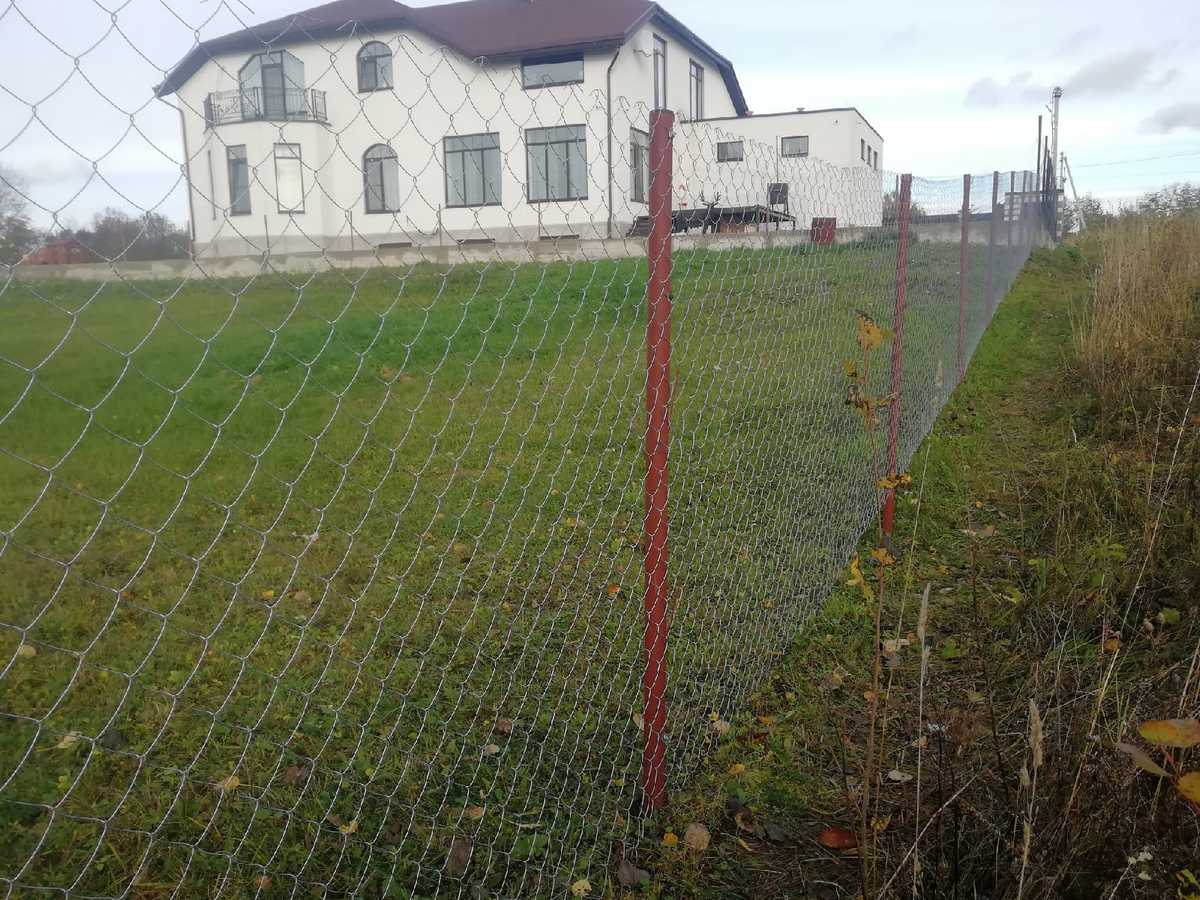 Забор из сетки рабицы в натяг 15 соток