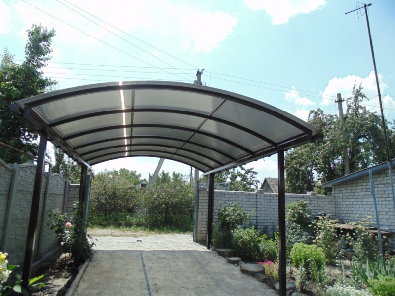 Навес из сотового поликарбоната пример 5