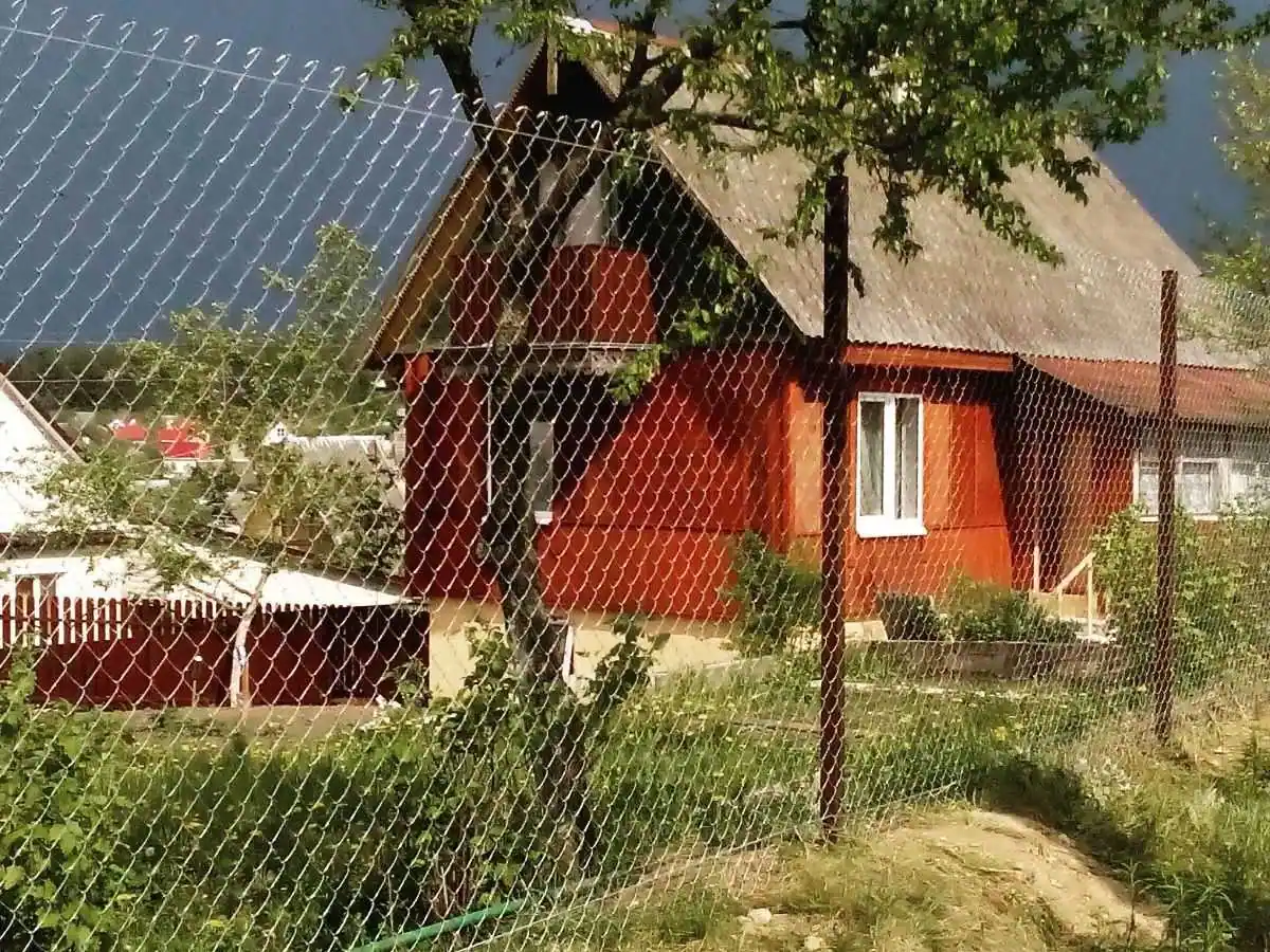 Заборы из сетки рабицы с бетонированием столбов 60 метров