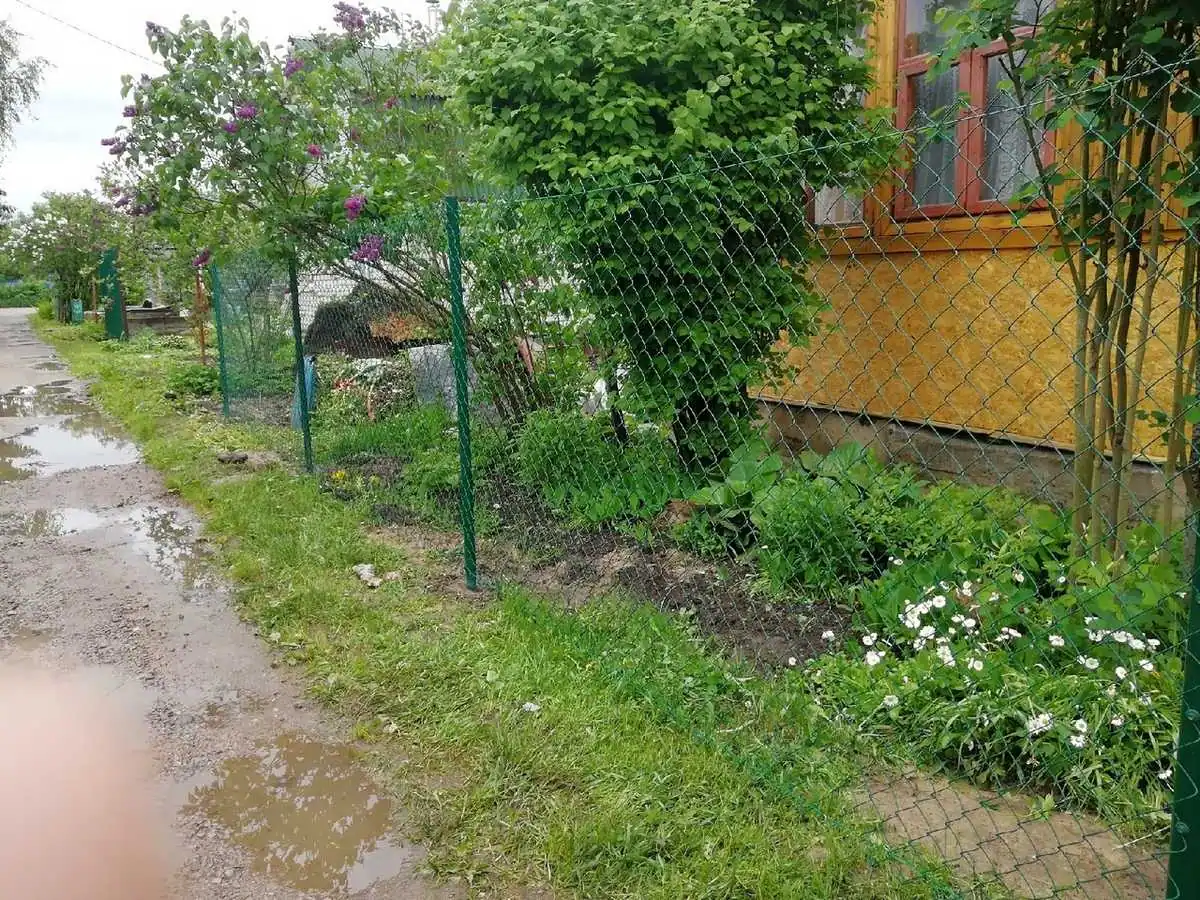 Забор из сетки рабицы в натяг 83 метров