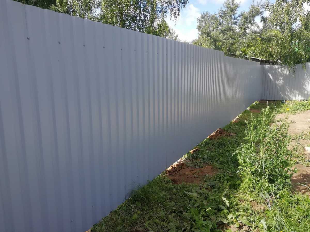 Забор из профнастила оцинкованный 72 метра