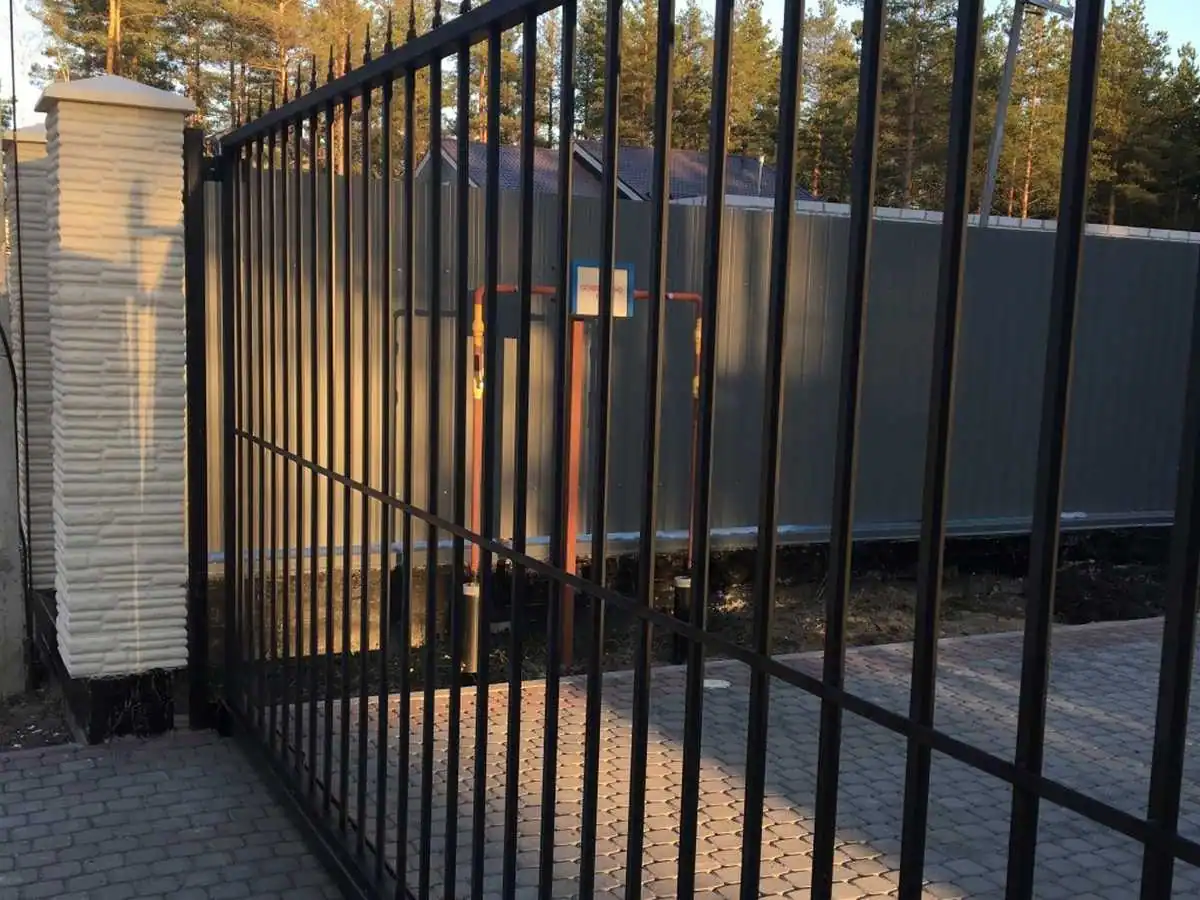 Сварной забор с откатными воротами 60 метров
