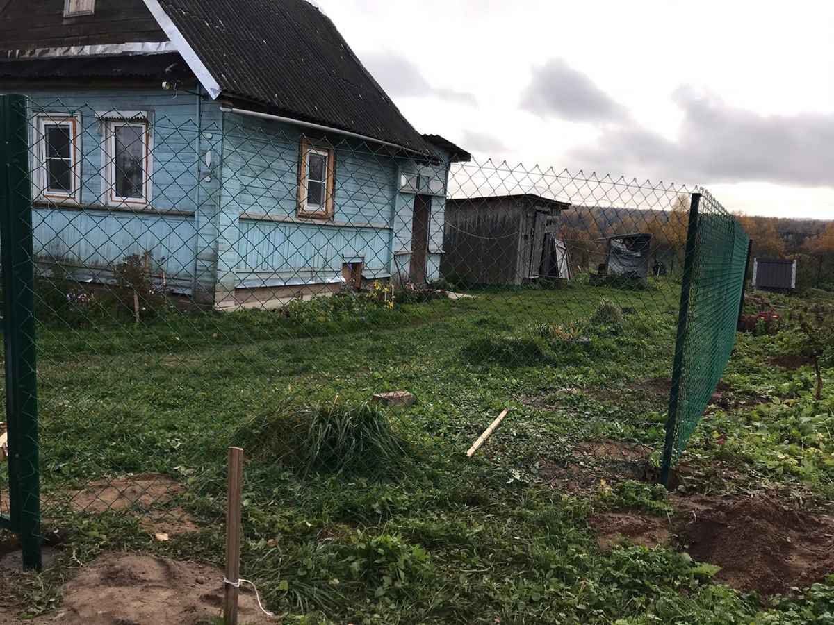 Забор из сетки рабицы в натяг с протяжкой арматуры 300 метров