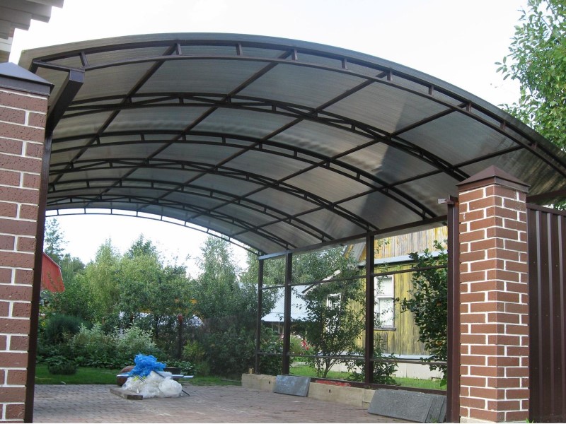 Навес для дома пример 4