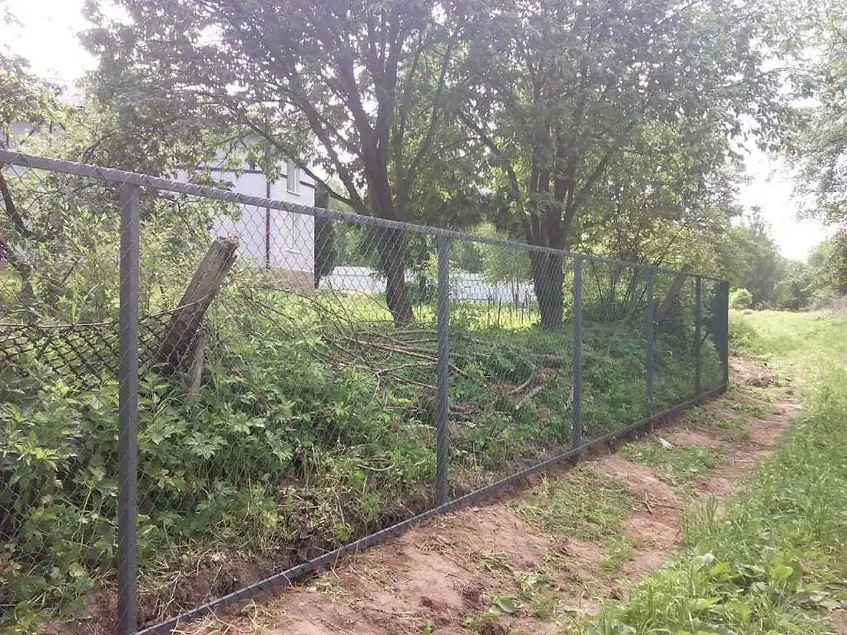 Забор из сетки рабицы на профильном каркасе 71 метр