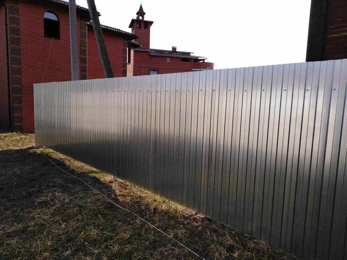 Оцинкованный забор из профнастила 80 метров