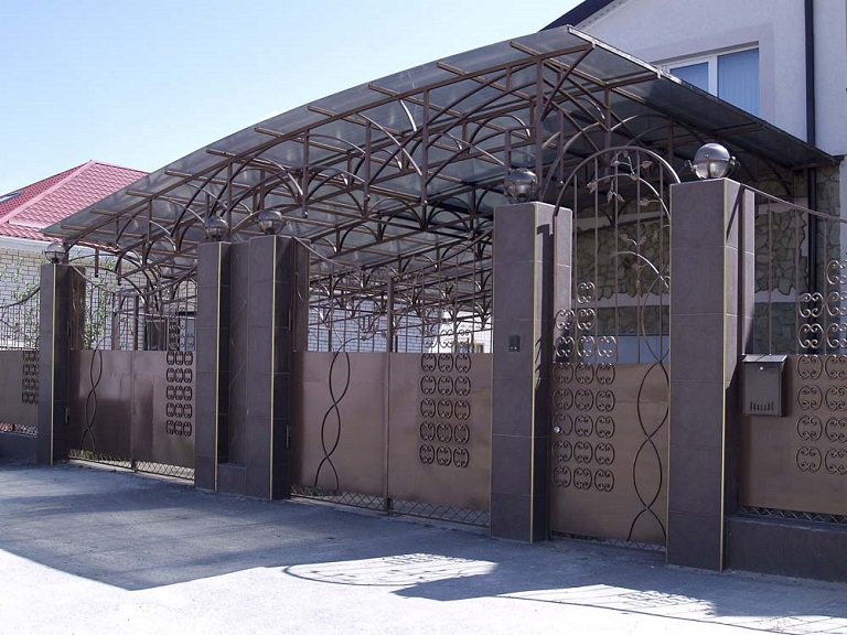 Навес для дома пример 8