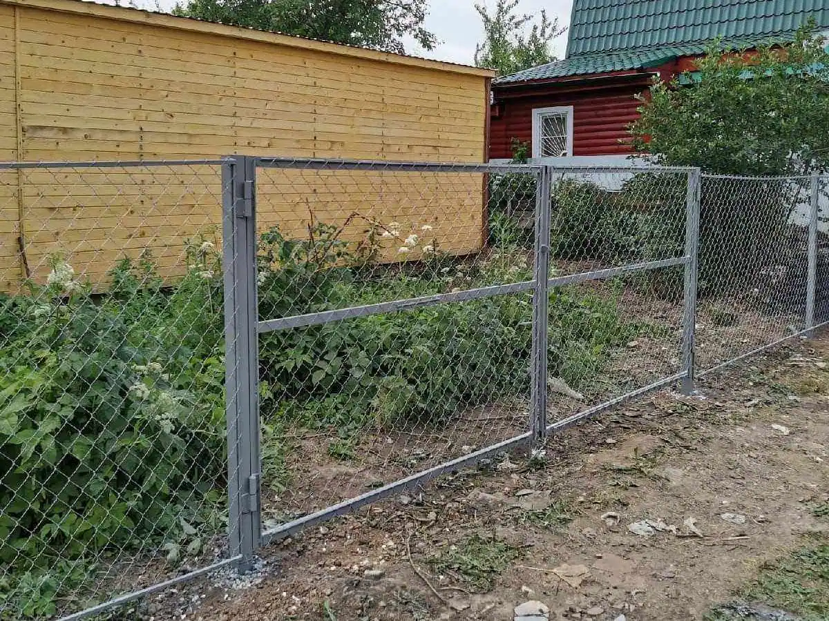 Забор из сетки рабицы на профильном каркасе 60 метров
