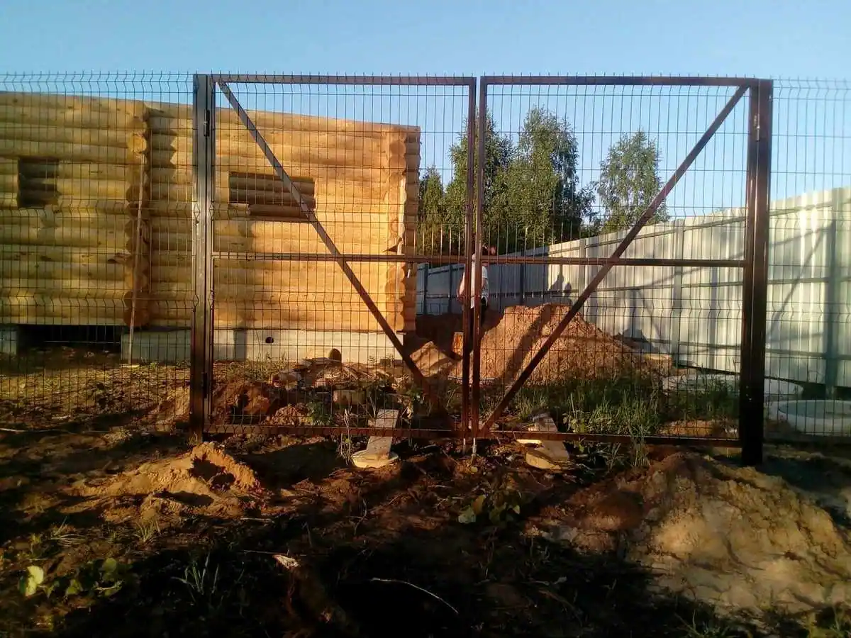 Забор из сварной сетки 60 метров